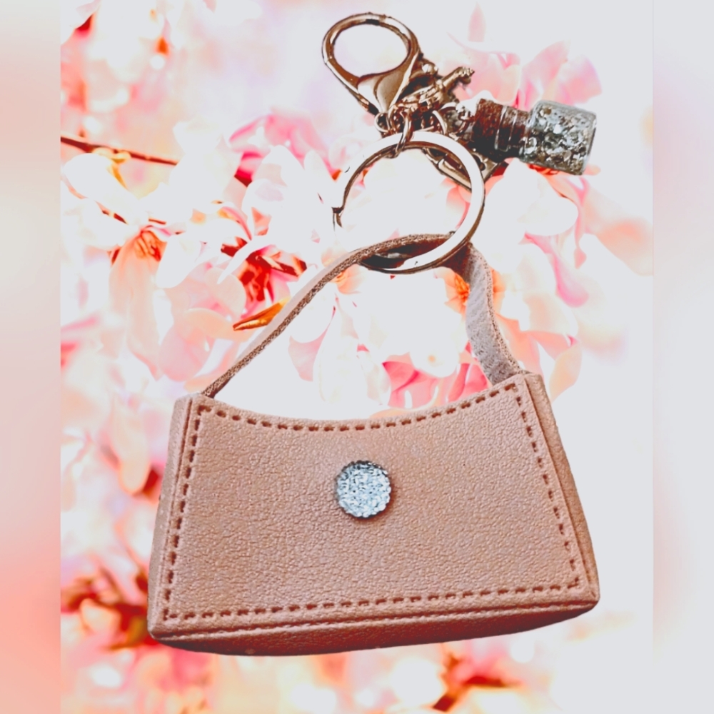 Mini Key Chain Purse - Picture 2 of 6
